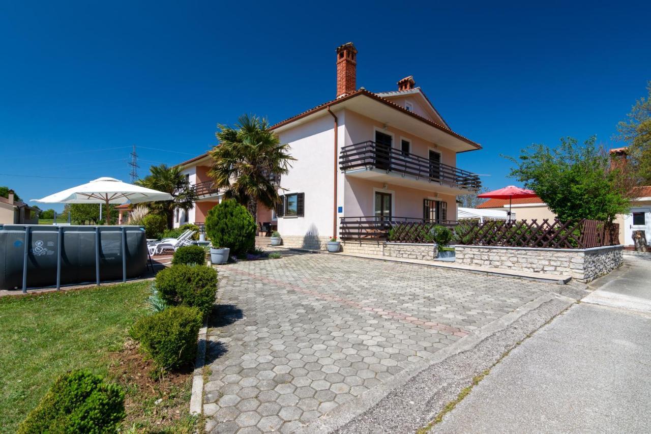 Family Friendly Apartments With A Swimming Pool Cepic, Central Istria - Sredisnja Istra - 11636 Zatka Cepic Exteriér fotografie