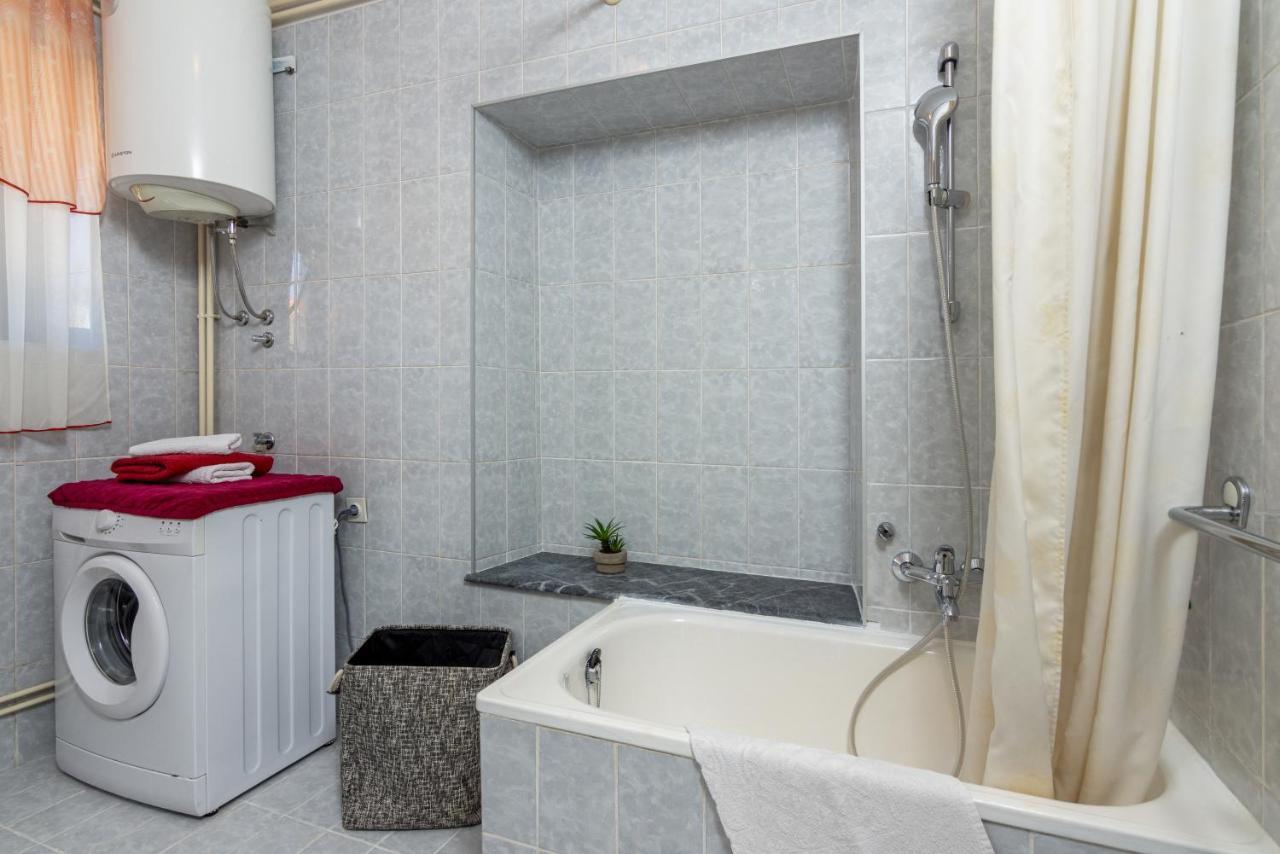 Family Friendly Apartments With A Swimming Pool Cepic, Central Istria - Sredisnja Istra - 11636 Zatka Cepic Exteriér fotografie