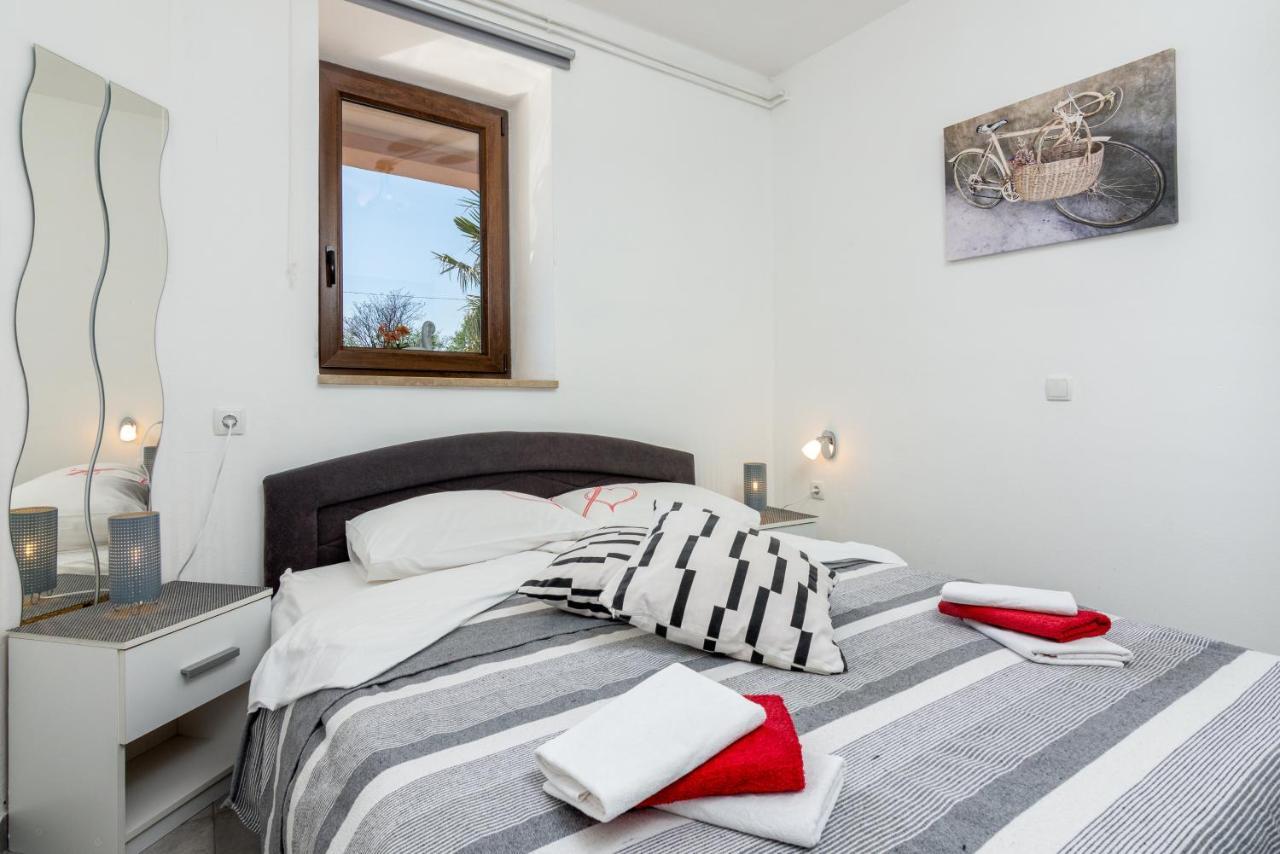 Family Friendly Apartments With A Swimming Pool Cepic, Central Istria - Sredisnja Istra - 11636 Zatka Cepic Exteriér fotografie