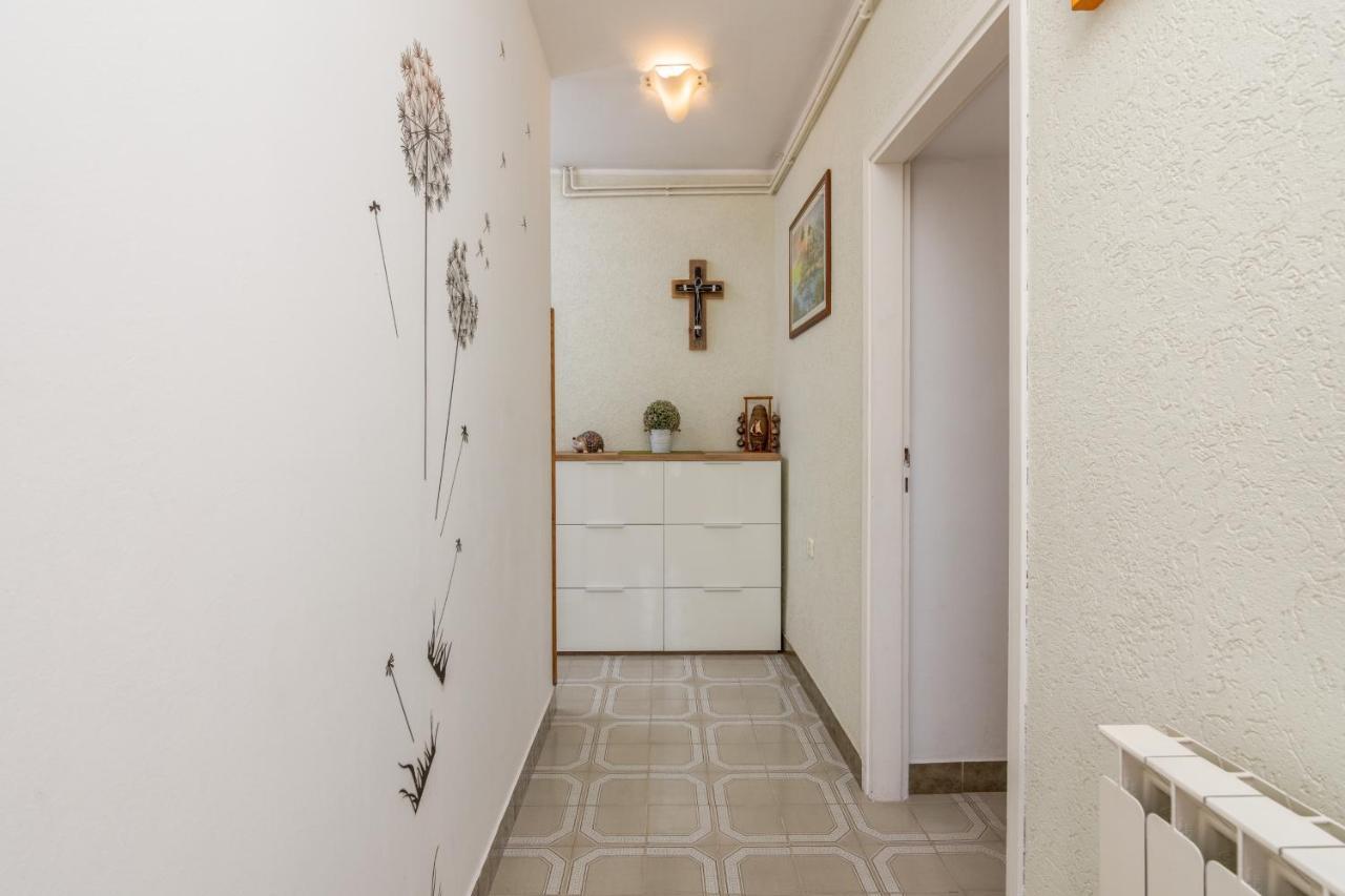 Family Friendly Apartments With A Swimming Pool Cepic, Central Istria - Sredisnja Istra - 11636 Zatka Cepic Exteriér fotografie